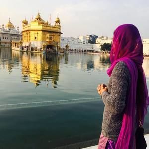 Meet your Posher, Khush